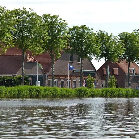 Lodge 61 Hotel Aan Het Water Medemblik Exterior foto