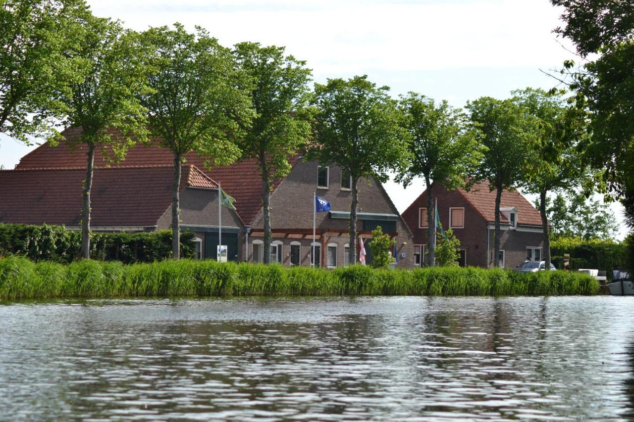 Lodge 61 Hotel Aan Het Water Medemblik Exterior foto